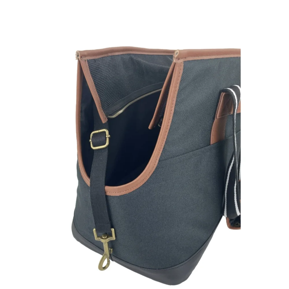 Dog carrier